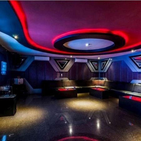 Claro Hotel Kendari Kültér fotó