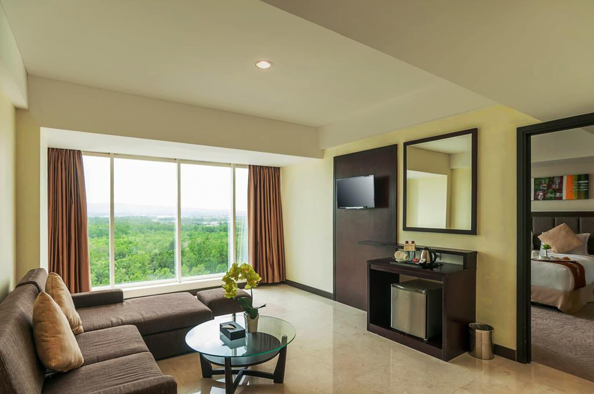 Claro Hotel Kendari Kültér fotó