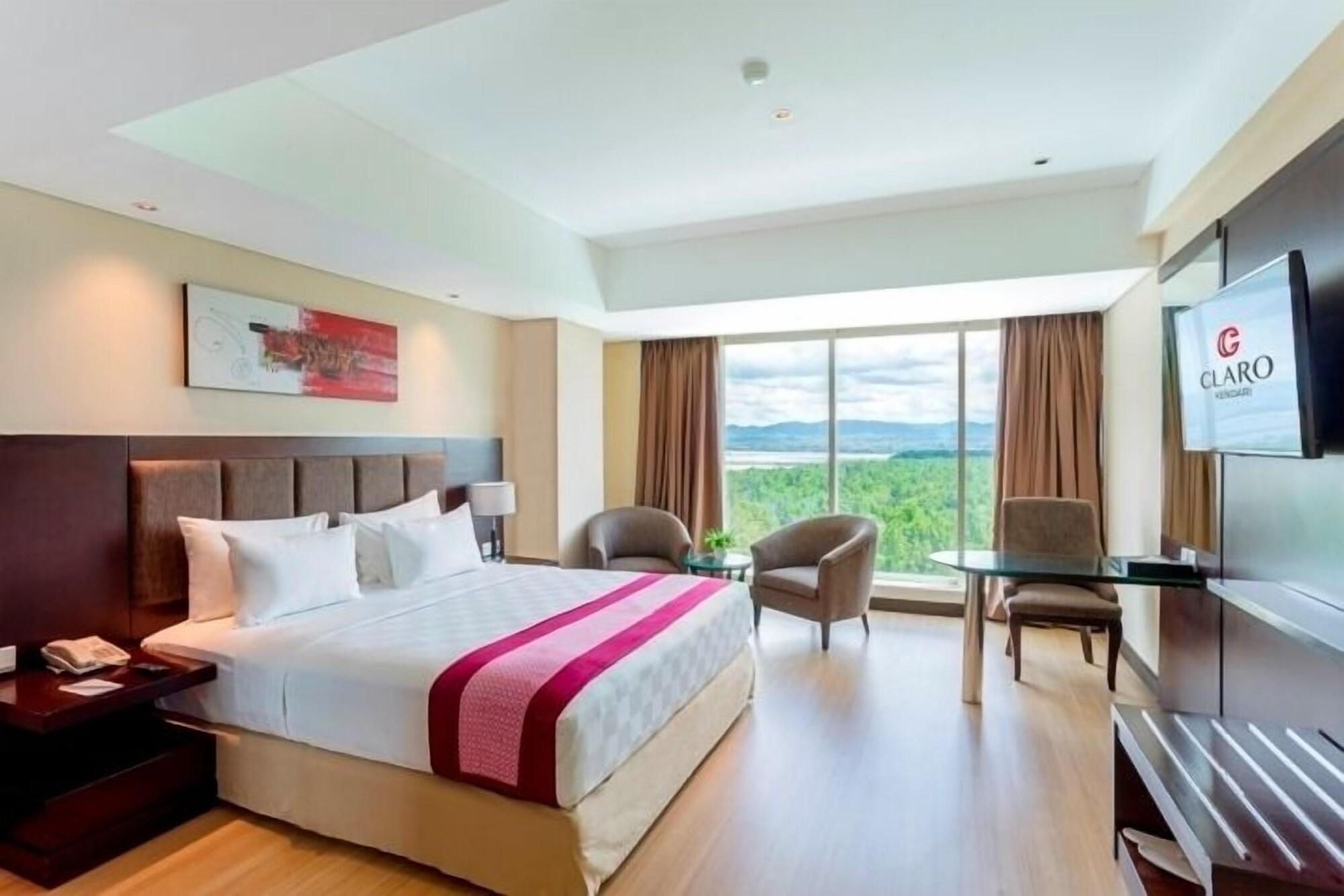 Claro Hotel Kendari Kültér fotó