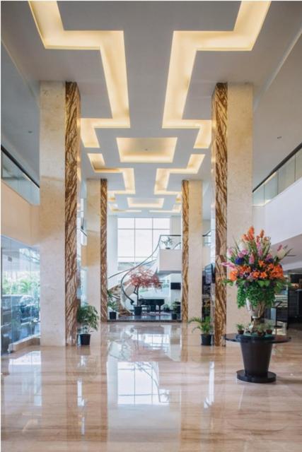 Claro Hotel Kendari Kültér fotó