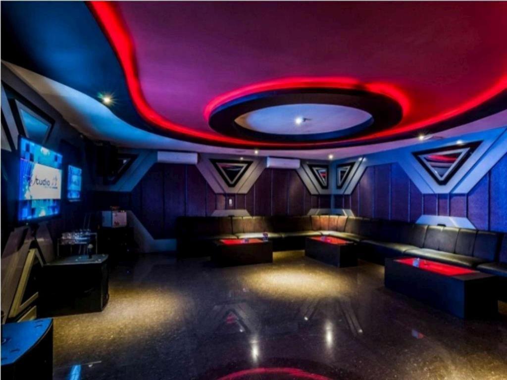 Claro Hotel Kendari Kültér fotó